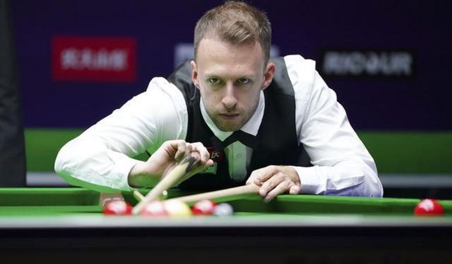 四连胜的背 四连胜的背