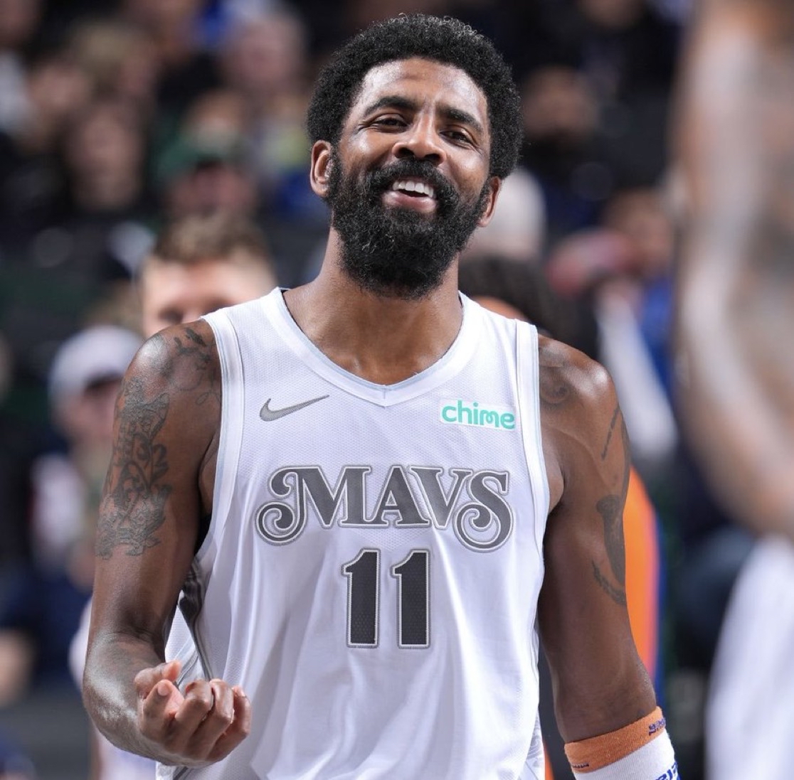 与蒂安之间 与蒂安之间